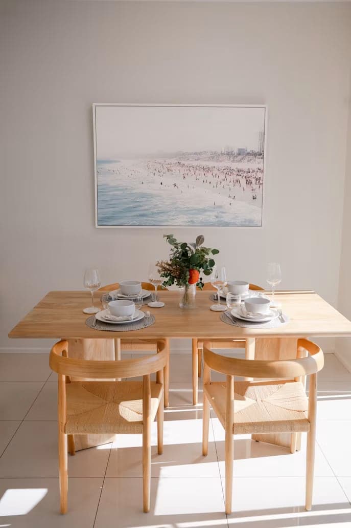 Sahn Dining Table